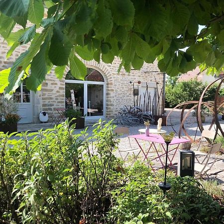 L'Entre-Coeur Bed and Breakfast Menetru-le-Vignoble Εξωτερικό φωτογραφία